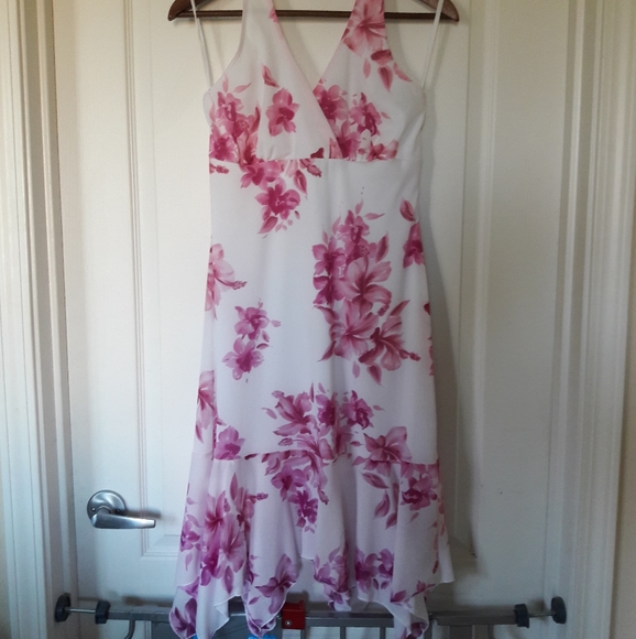 White & Pink Halter Top Dress - Picture 3 of 9